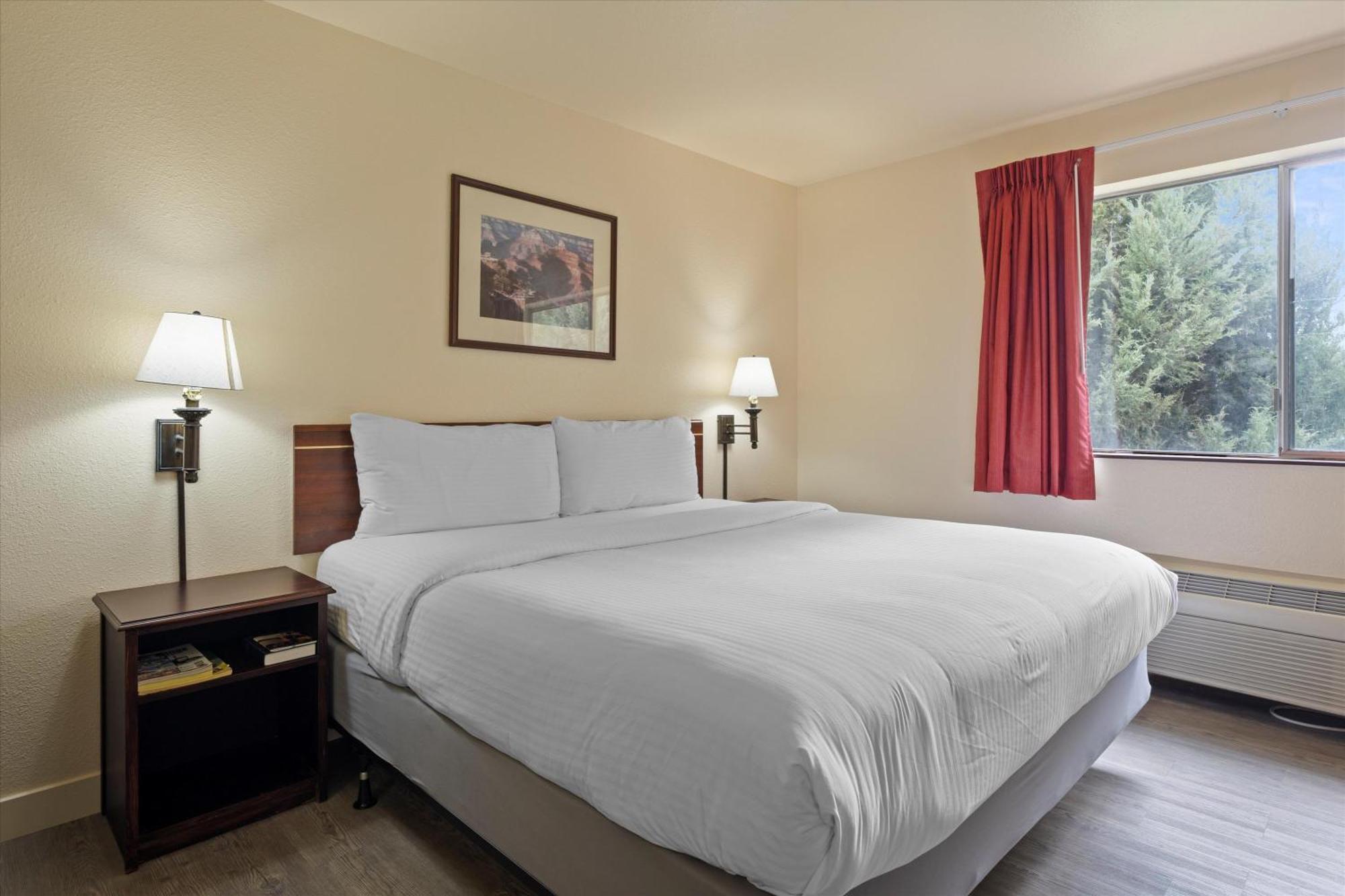 Quincy Inn And Suites Εξωτερικό φωτογραφία