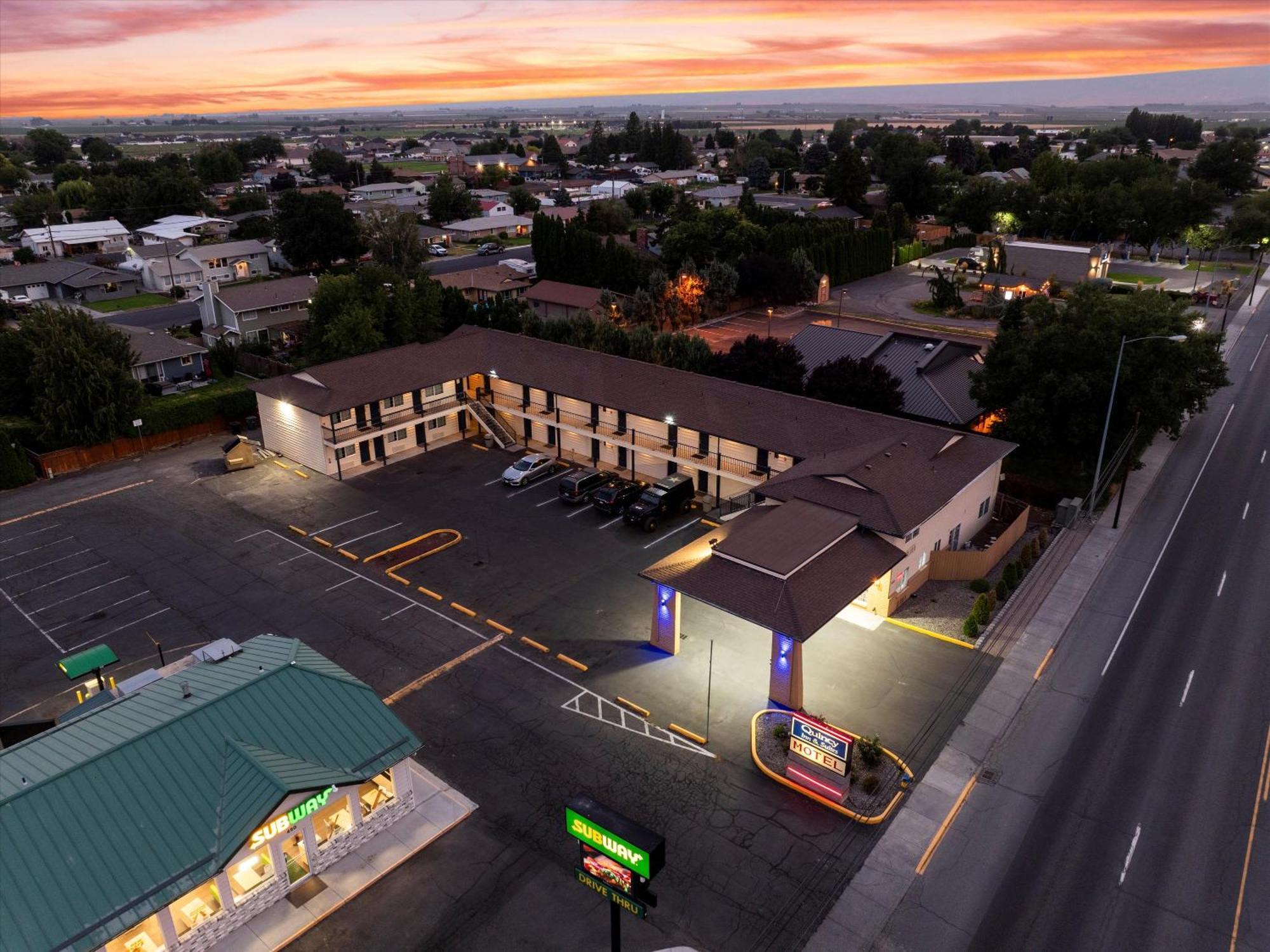 Quincy Inn And Suites Εξωτερικό φωτογραφία